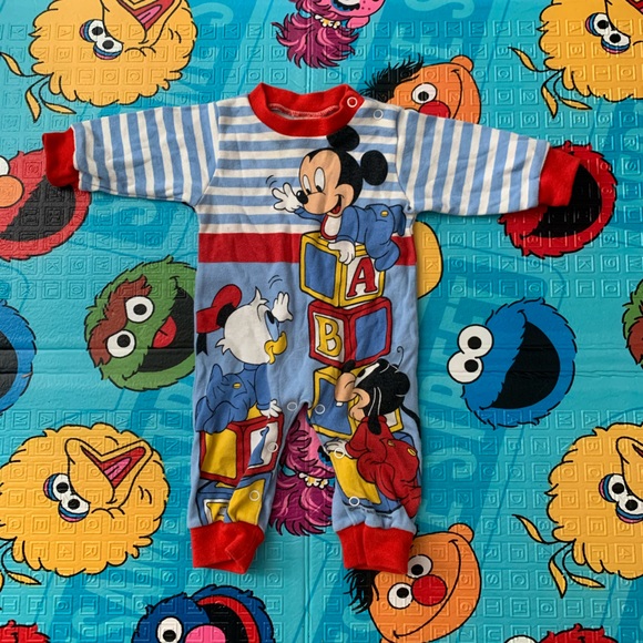Vintage Other - Vintage Disney Babies One Piece Romper